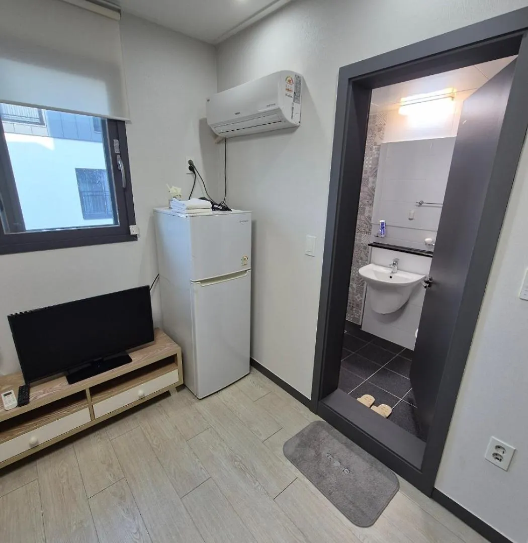 Yolo House Hotel Incheon 4*,