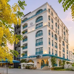 Santori And 4* ダナン市
