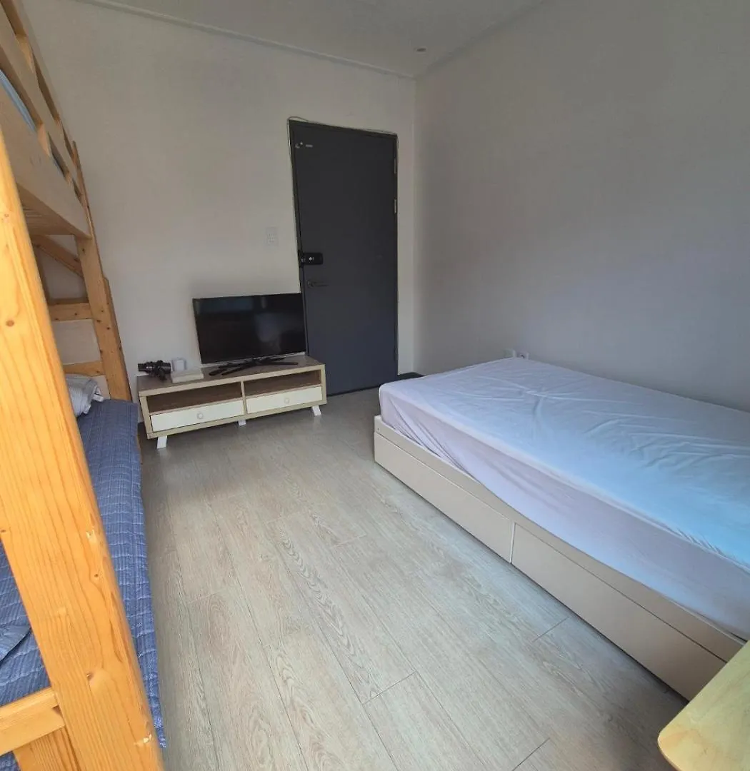 Yolo House Hotel Incheon Wisma tamu